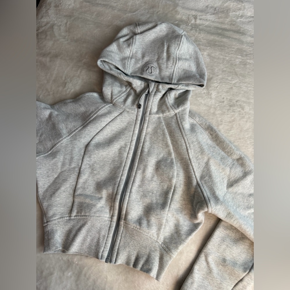 Lululemon Cropped Scuba hoodie
